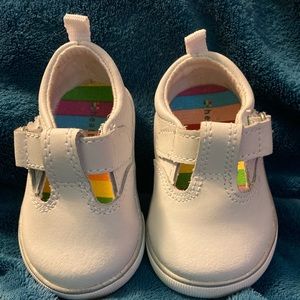 NWOT BABY WALKING SHOES 🎀